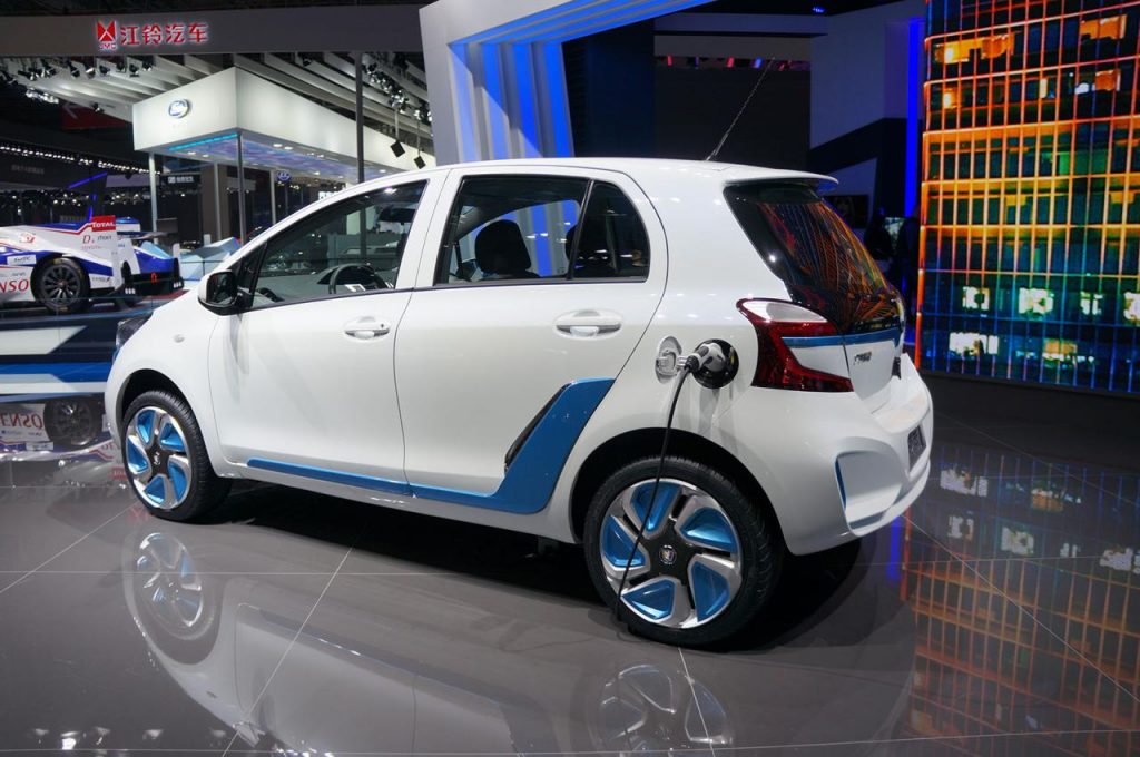 hd-shanghai_2015_live_toyota_4-6