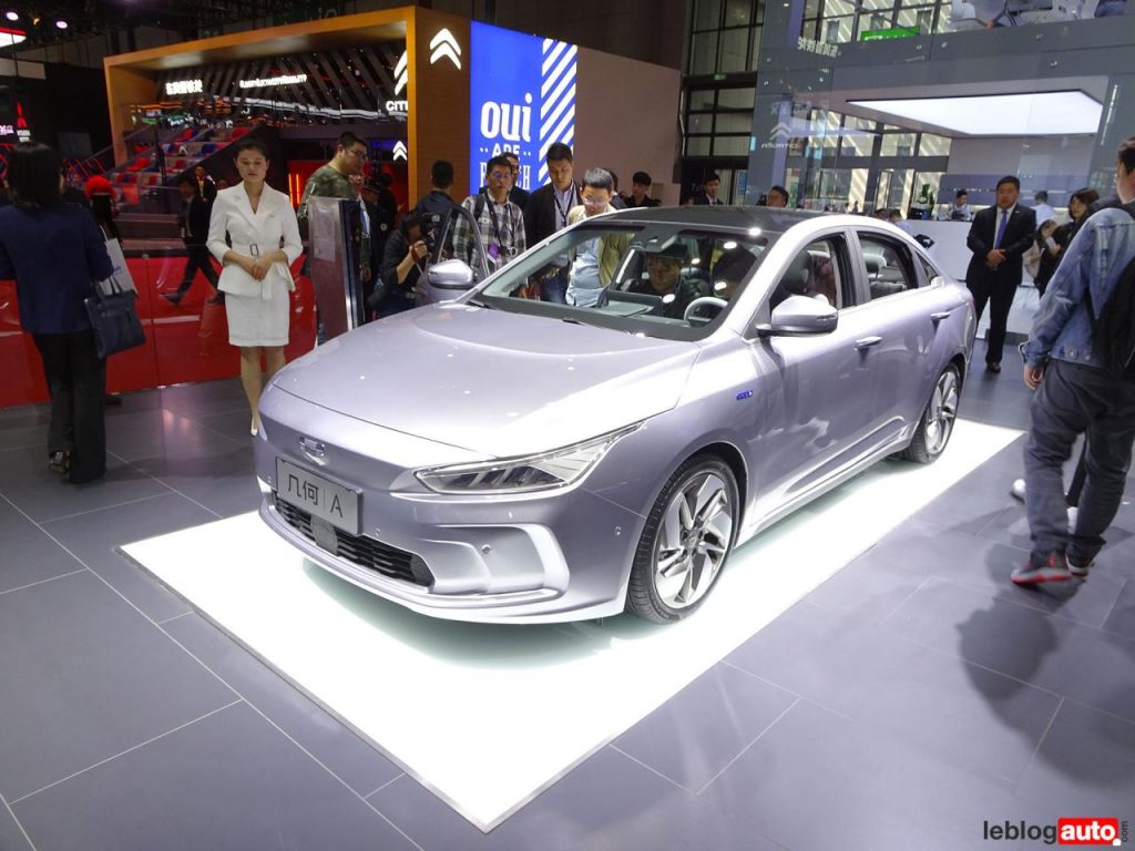 hd-shanghai_2019_geely_geometry_a_preface_et_binyue_phev_1-14