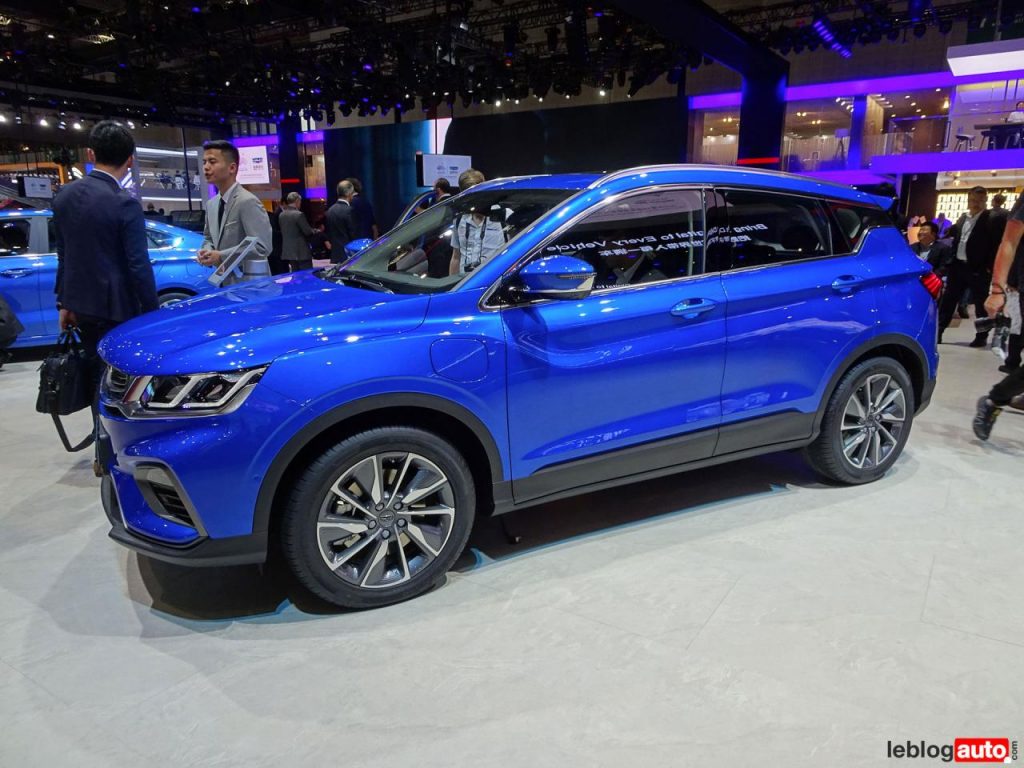 hd-shanghai_2019_geely_geometry_a_preface_et_binyue_phev_3-10