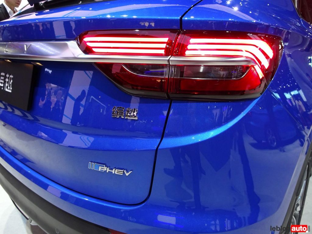 hd-shanghai_2019_geely_geometry_a_preface_et_binyue_phev_3-3