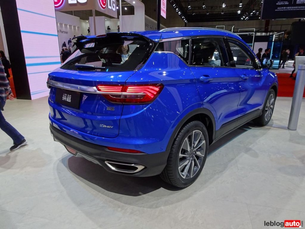 hd-shanghai_2019_geely_geometry_a_preface_et_binyue_phev_3-4