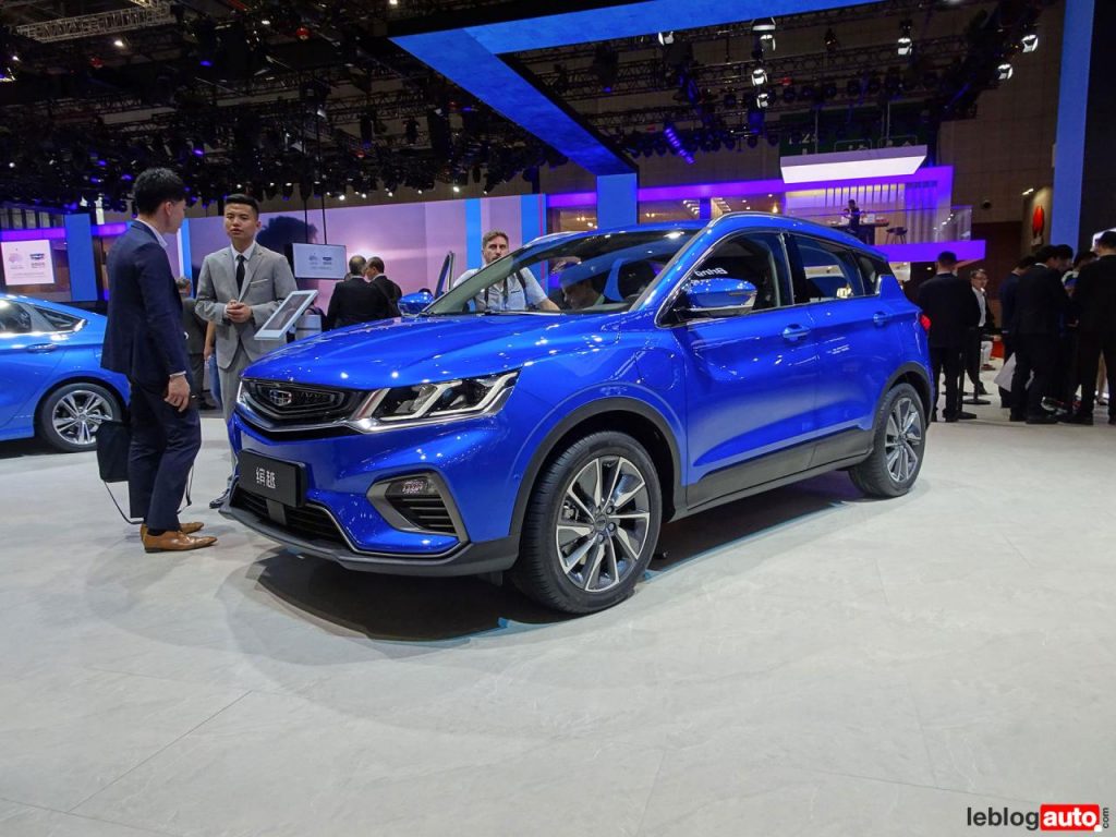 hd-shanghai_2019_geely_geometry_a_preface_et_binyue_phev_3-9