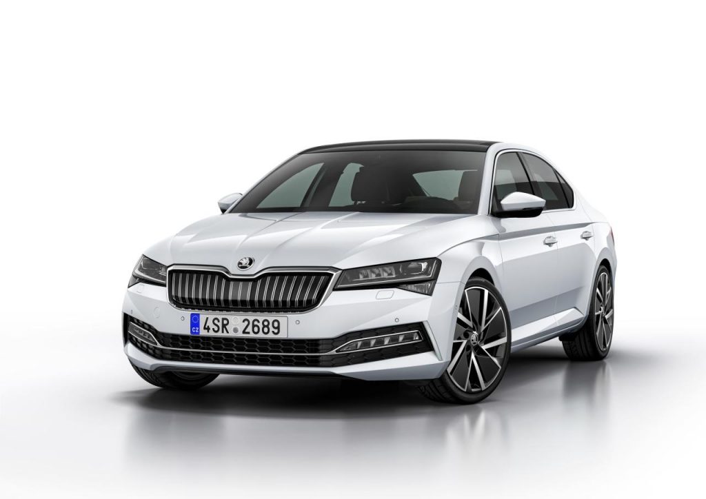 hd-skoda_superb_restyle_diversification_et_hybridation_3-3