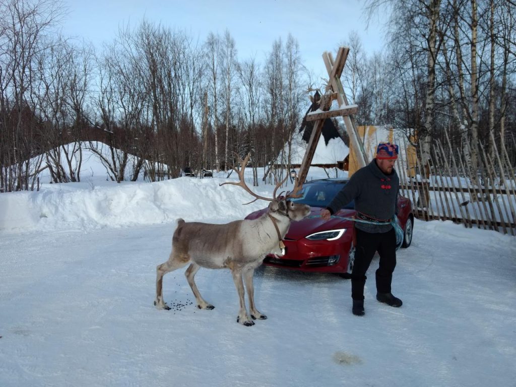 hd-tesla_winter_experience_travers_lectriques_1-3
