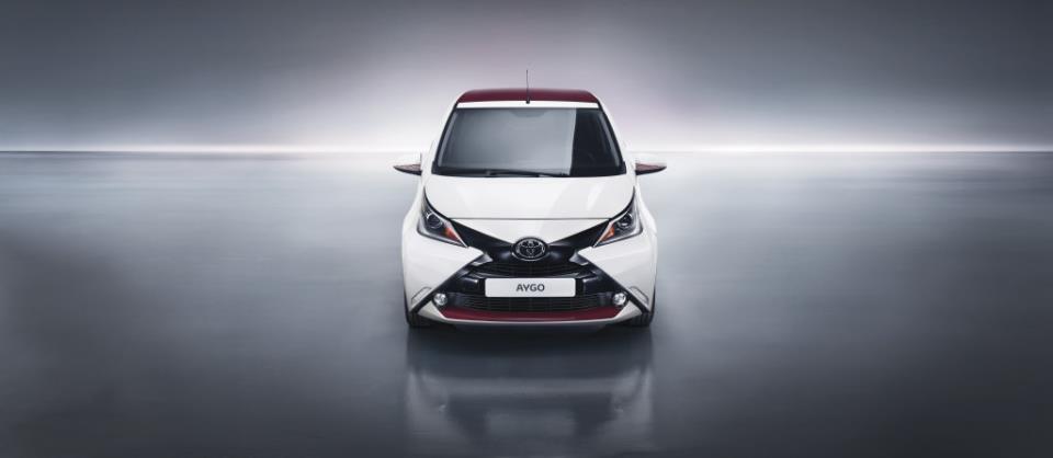 hd-toyota_aygo_x_glam_1-2