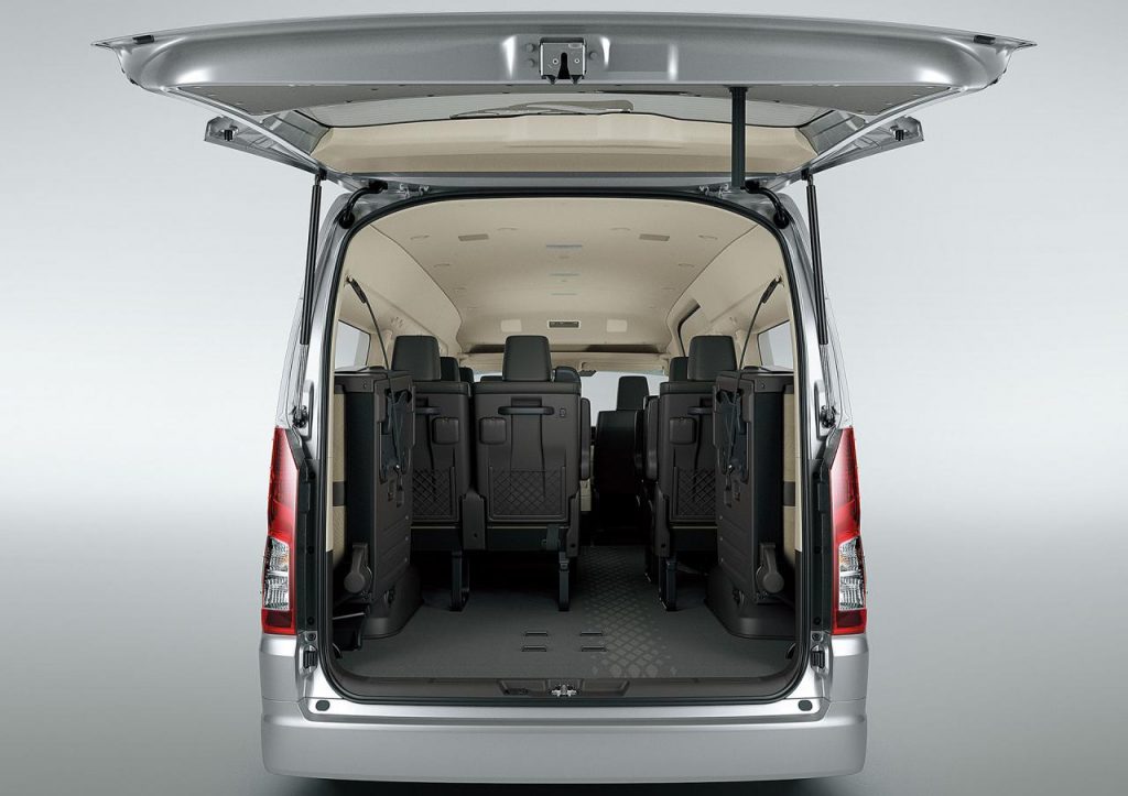 hd-toyota_hiace_l_air_de_rien_une_rvolution_1-1