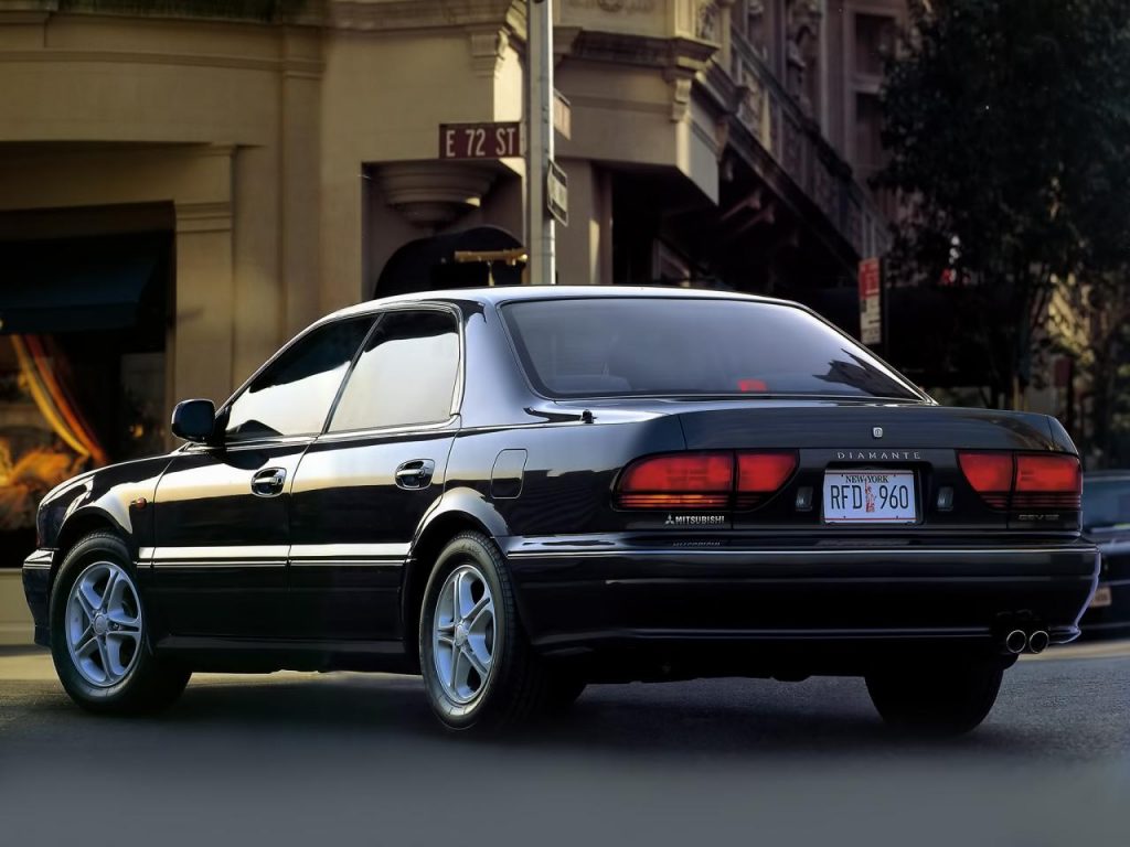 hd-un_t_au_japon_mitsubishi_diamante_1990_1995_1-10