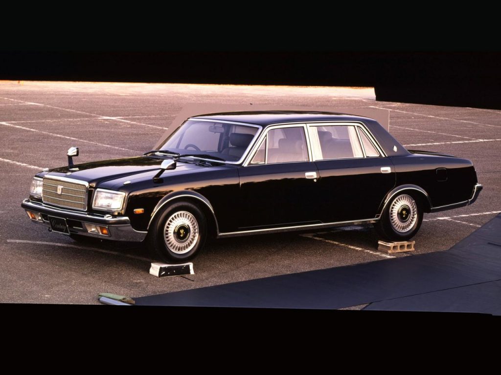 hd-un_t_au_japon_toyota_century_1967_1997_1-4
