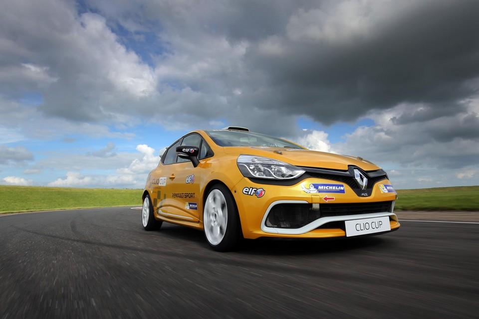hd-une_clio_cup_junior_en_2017_1-4