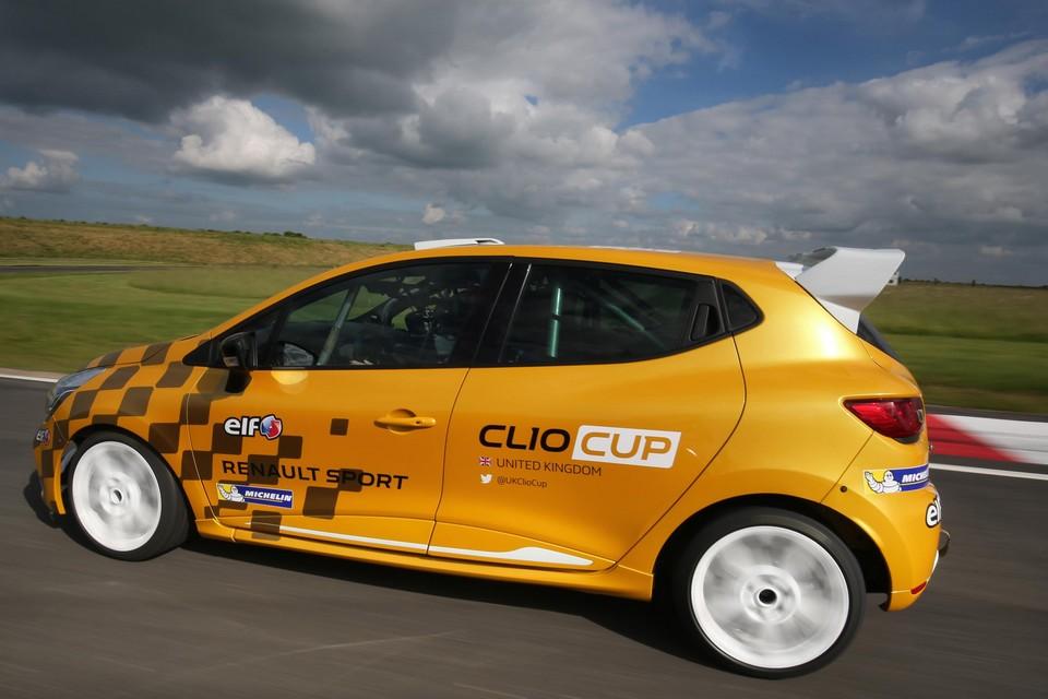 hd-une_clio_cup_junior_en_2017_1-6