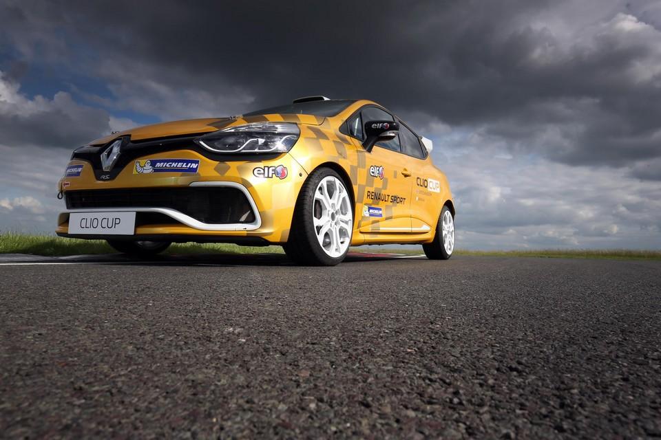 hd-une_clio_cup_junior_en_2017_1-9