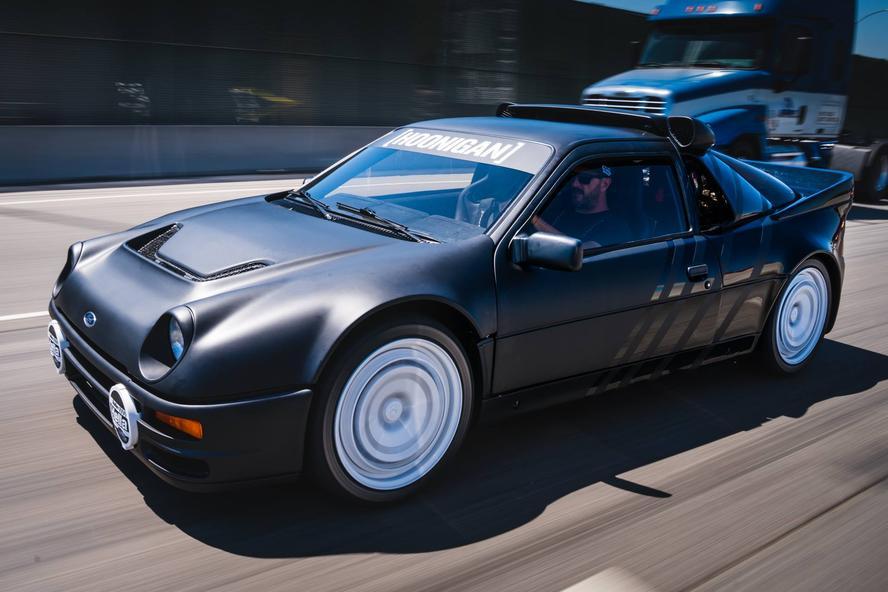 hd-une_ford_rs200_pour_ken_block_1-2