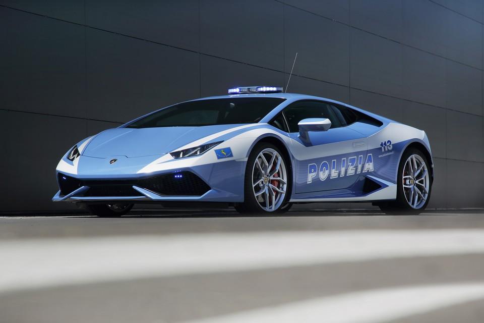 hd-une_lamborghini_huracn_pour_la_police_romaine_1-3