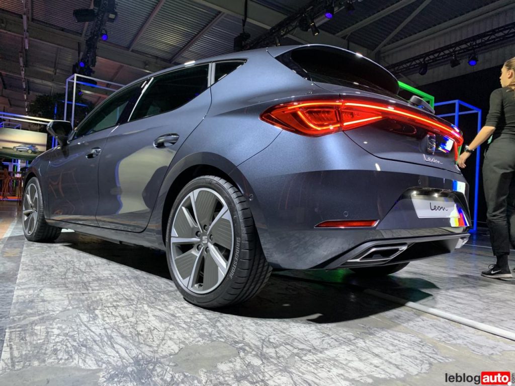 hd-voici_la_nouvelle_seat_leon_en_live_1-3