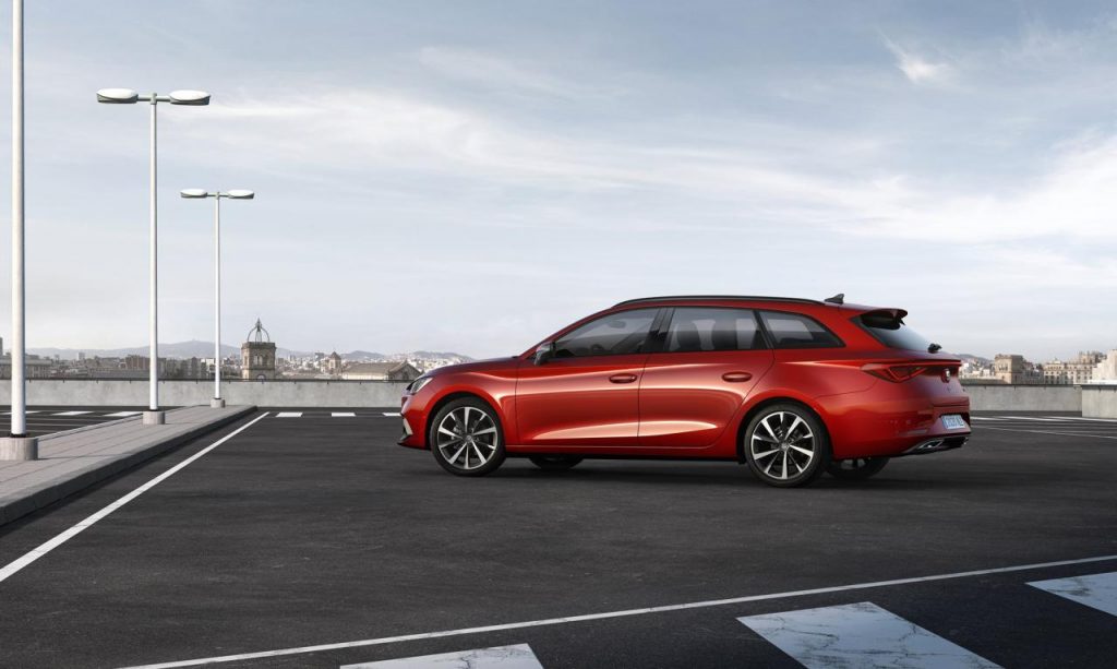 hd-voici_la_nouvelle_seat_leon_en_live_2-3