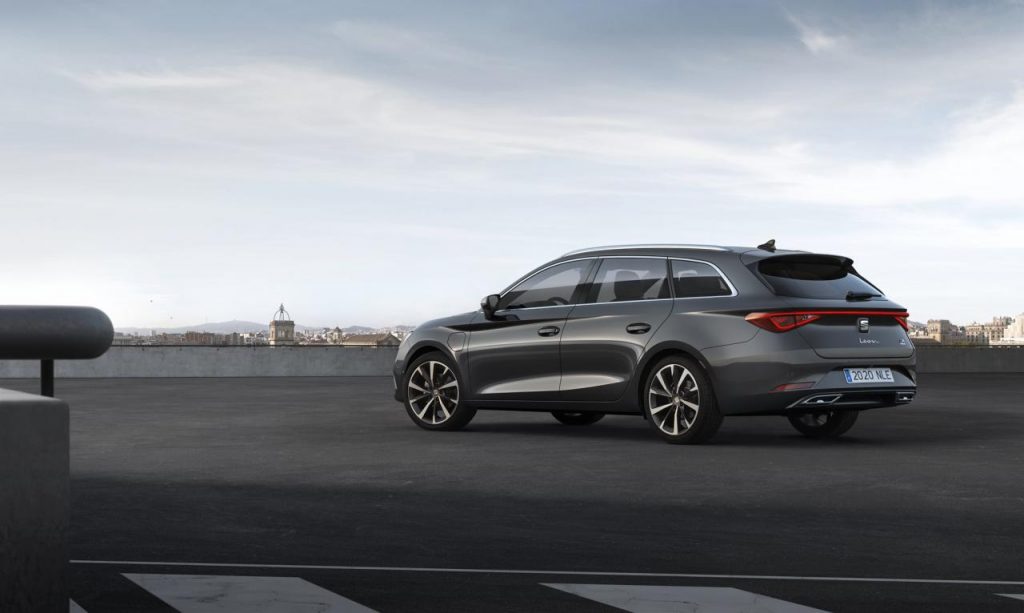 hd-voici_la_nouvelle_seat_leon_en_live_2-4
