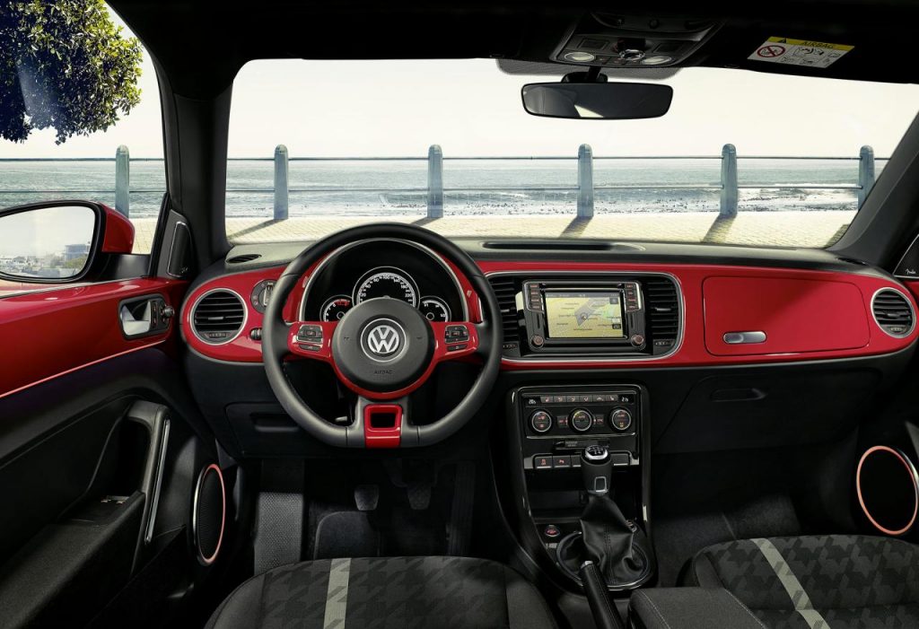 hd-volkswagen_beetle_trs_lgre_volution_1-2