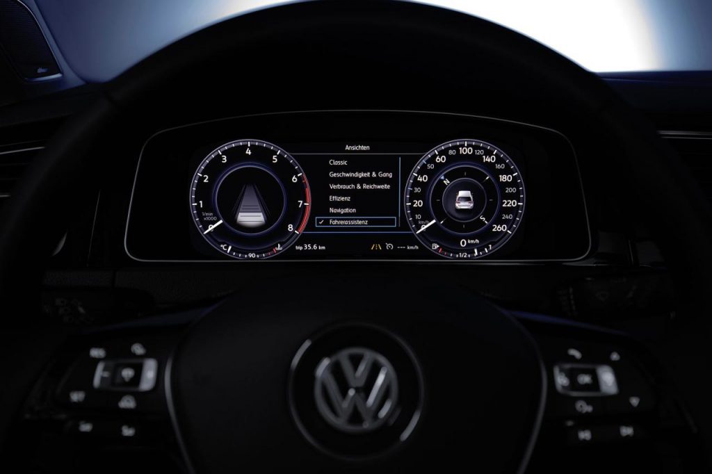 hd-volkswagen_golf_la_technique_avant_tout_1-4