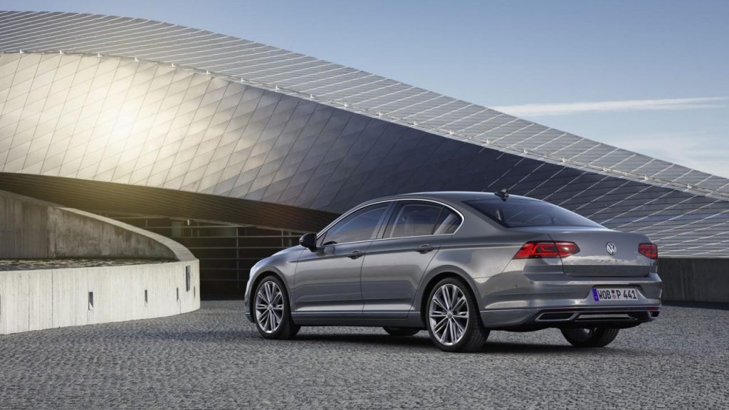 hd-volkswagen_saupoudre_sa_nouvelle_passat_de_technologie_1-13