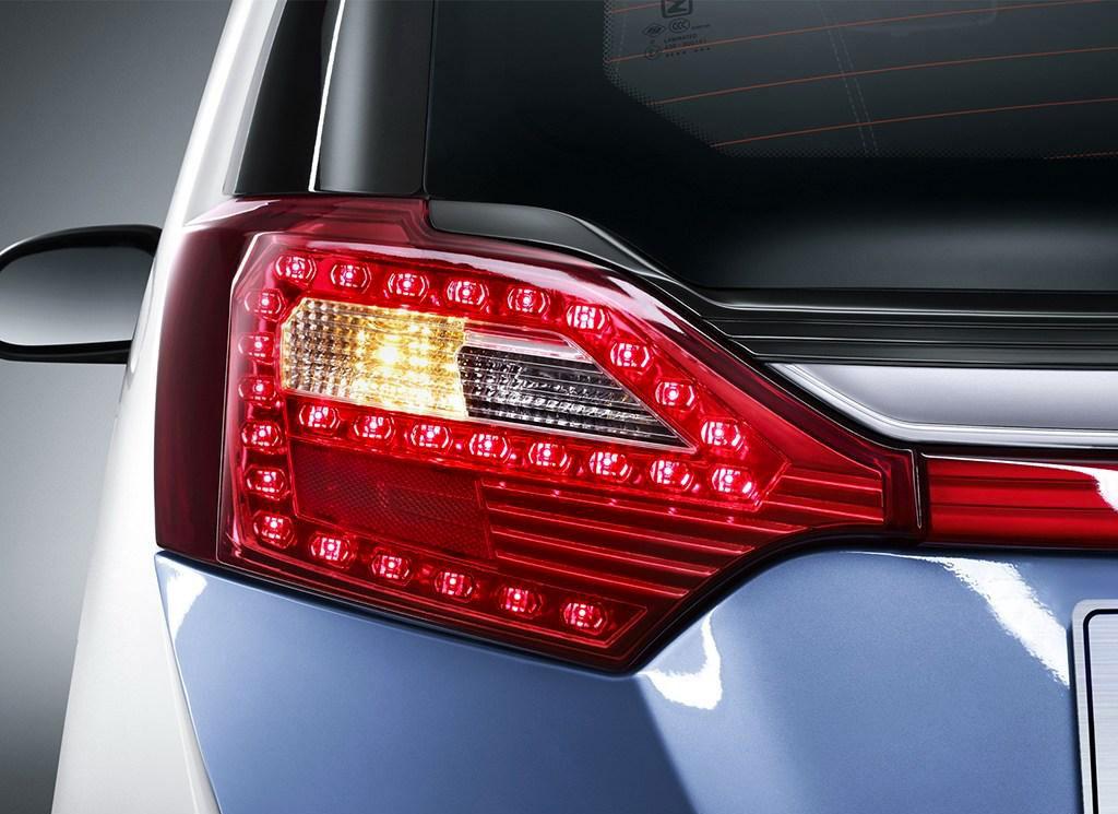 hd-zotye_e200_1-17