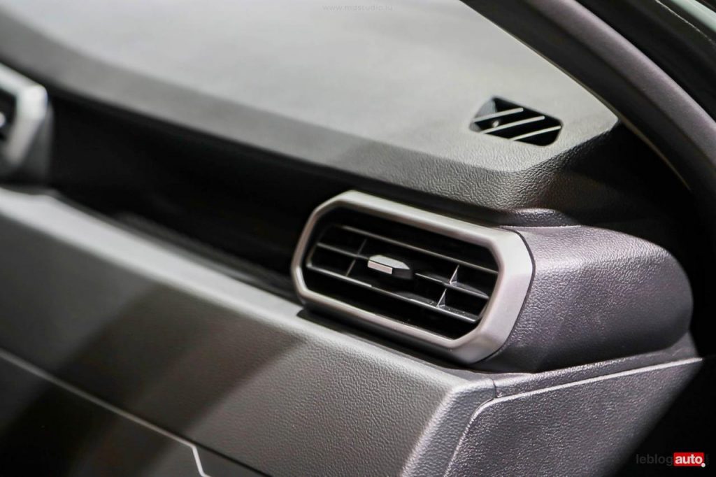 hd-mondial-de-paris-2022-dacia-duster-et-duster-mat-edition-22