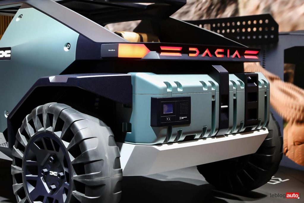 hd-mondial-de-paris-2022-dacia-manifesto-3