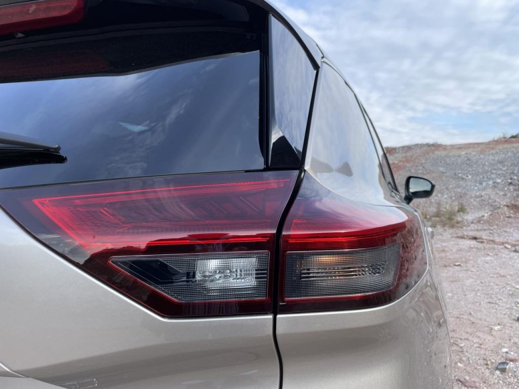 hd-nissan-x-trail-4