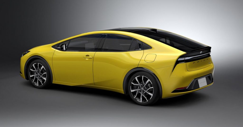 hd-toyota-prius-2023-15