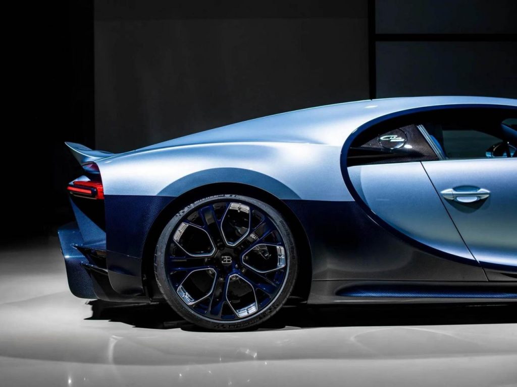hd-bugatti-chiron-profilee-11