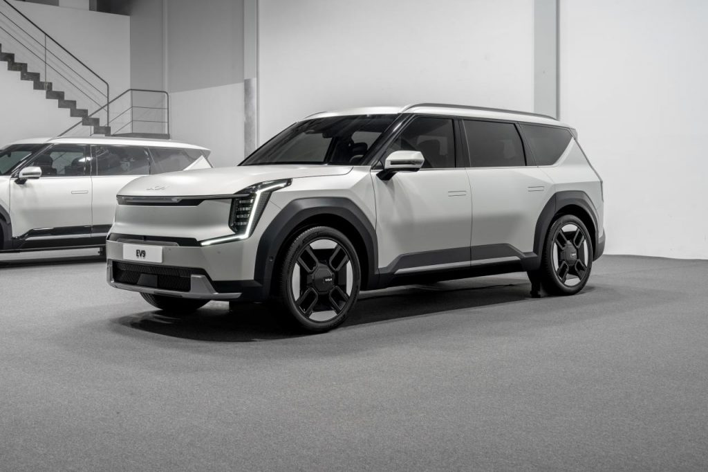 hd-kia-ev-9-reveal-1