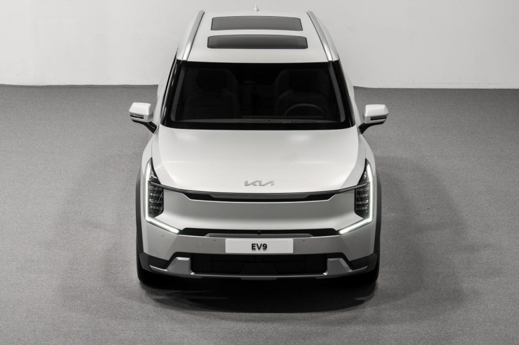 hd-kia-ev-9-reveal-2