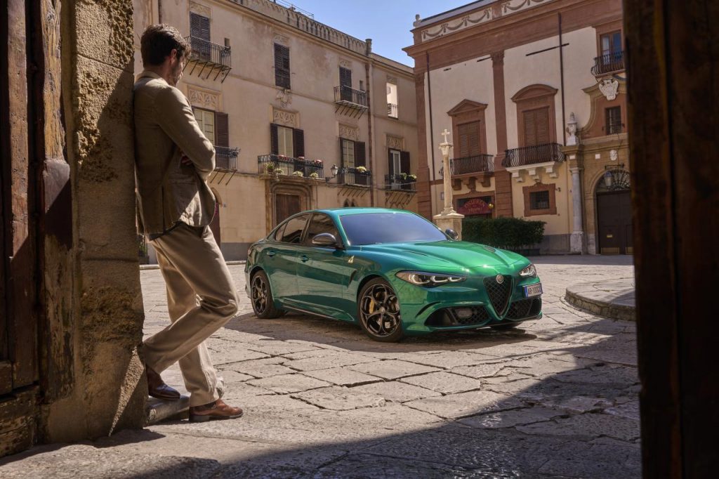 hd-alfa-romeo-giulia-et-stelvio-qv-2023-25