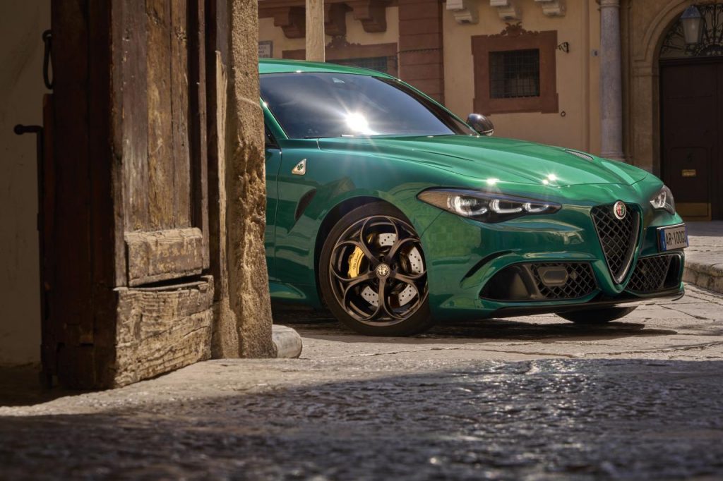 hd-alfa-romeo-giulia-et-stelvio-qv-2023-30