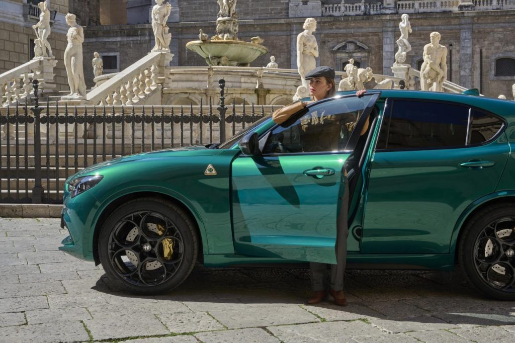 hd-alfa-romeo-giulia-et-stelvio-qv-2023-39