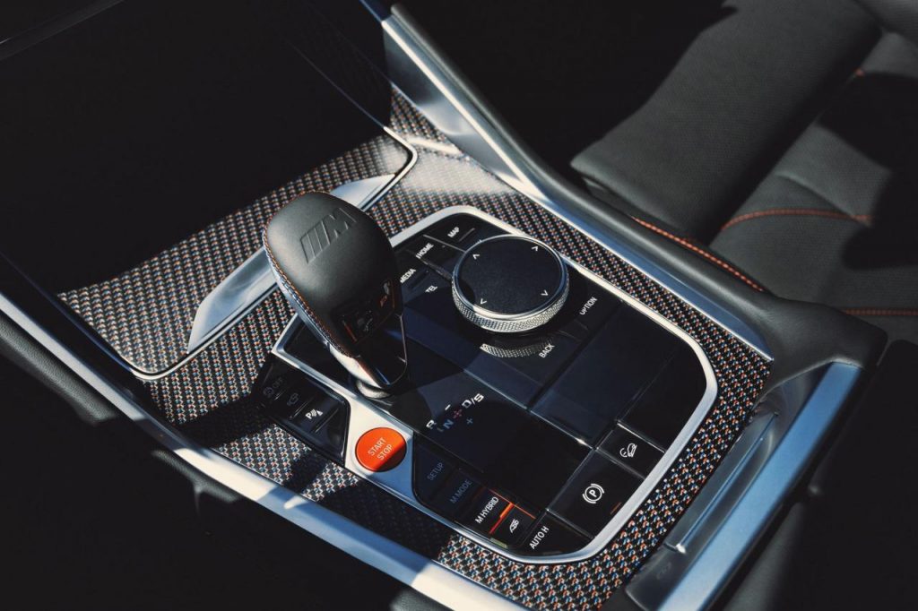hd-bmw-xm-label-red-20