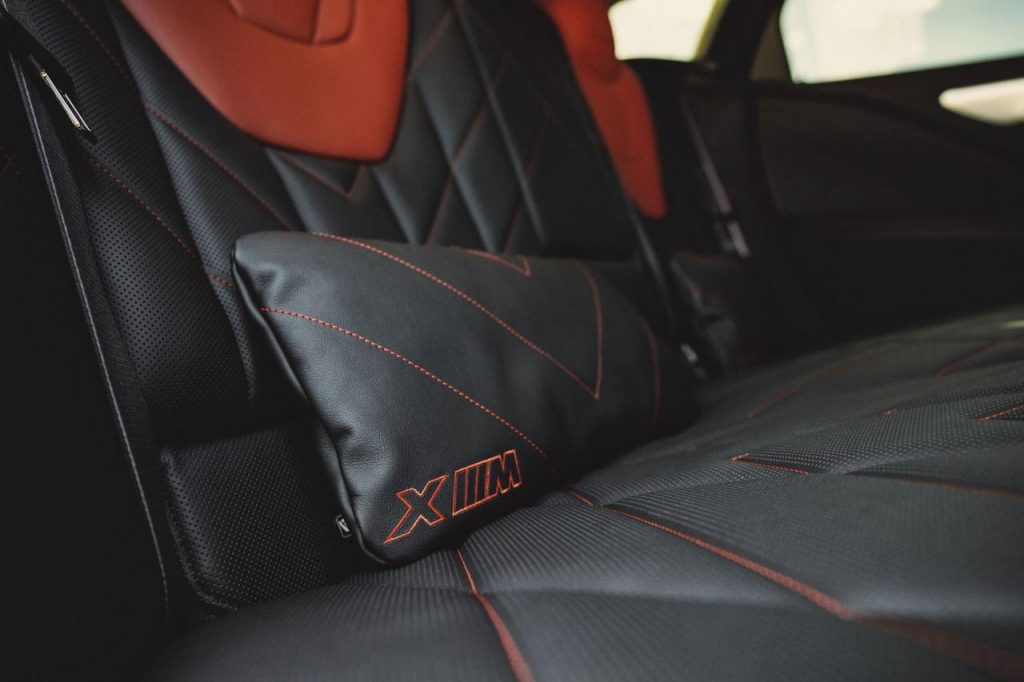 hd-bmw-xm-label-red-8