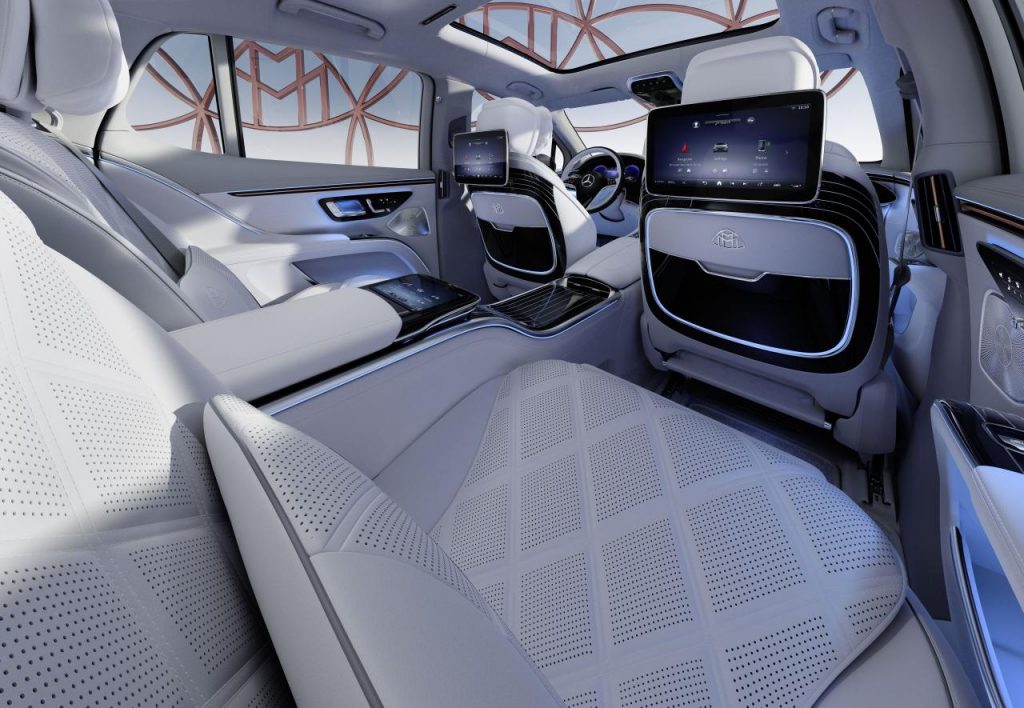 hd-mercedes-maybach-eqs-suv-1