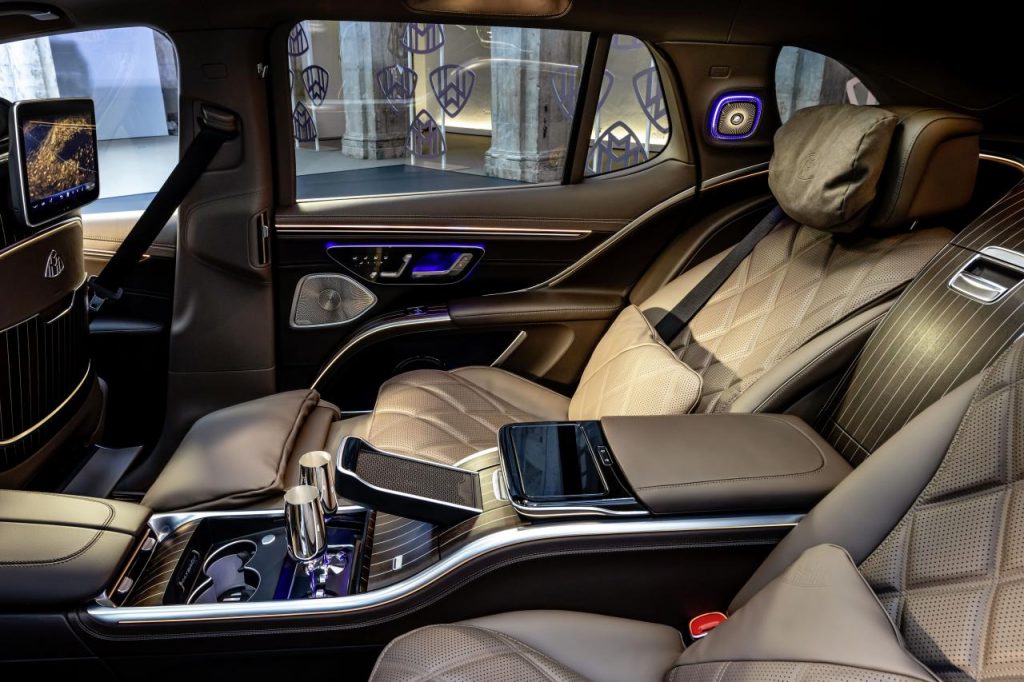 hd-mercedes-maybach-eqs-suv-11