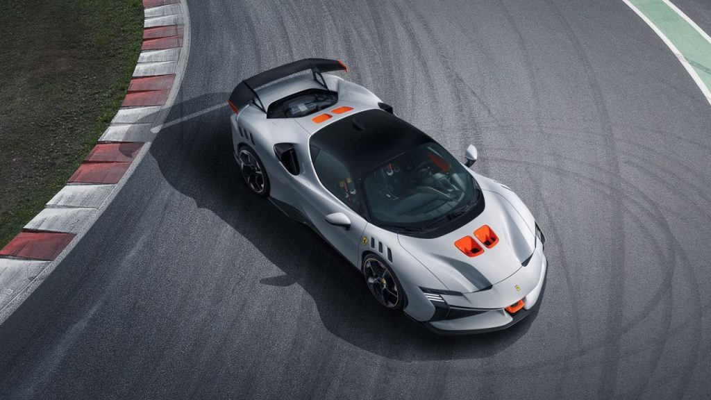 hd-ferrari-sf90-xx-stradale-et-sf90-xx-spider-1