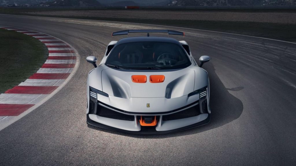 hd-ferrari-sf90-xx-stradale-et-sf90-xx-spider
