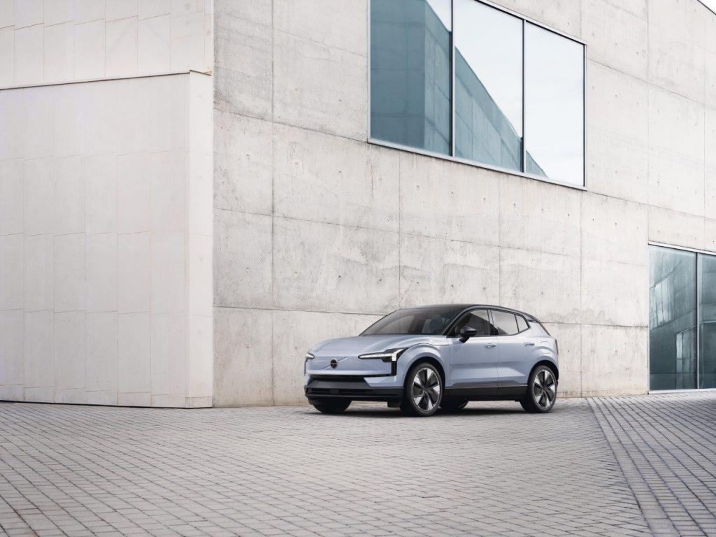 hd-volvo-ex30-2024