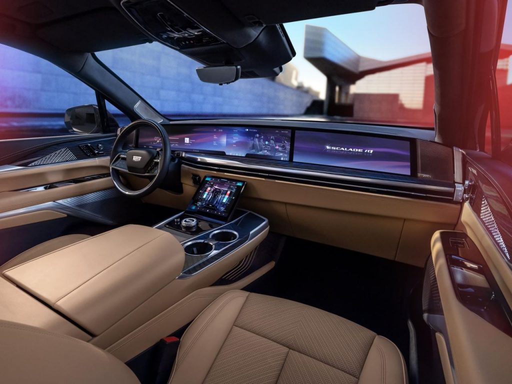 hd-cadillac-escalade-iq-2025-7