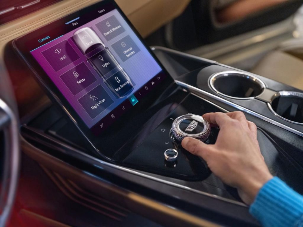 hd-cadillac-escalade-iq-2025-9