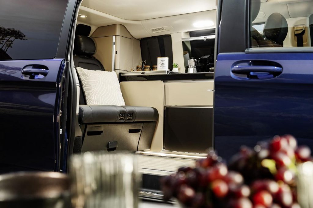 hd-mercedes-benz-vanlife-dusseldorf-2023-2