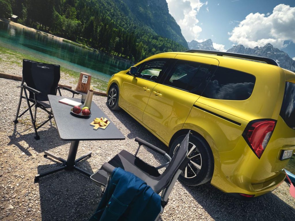 hd-mercedes-benz-vanlife-dusseldorf-2023-8