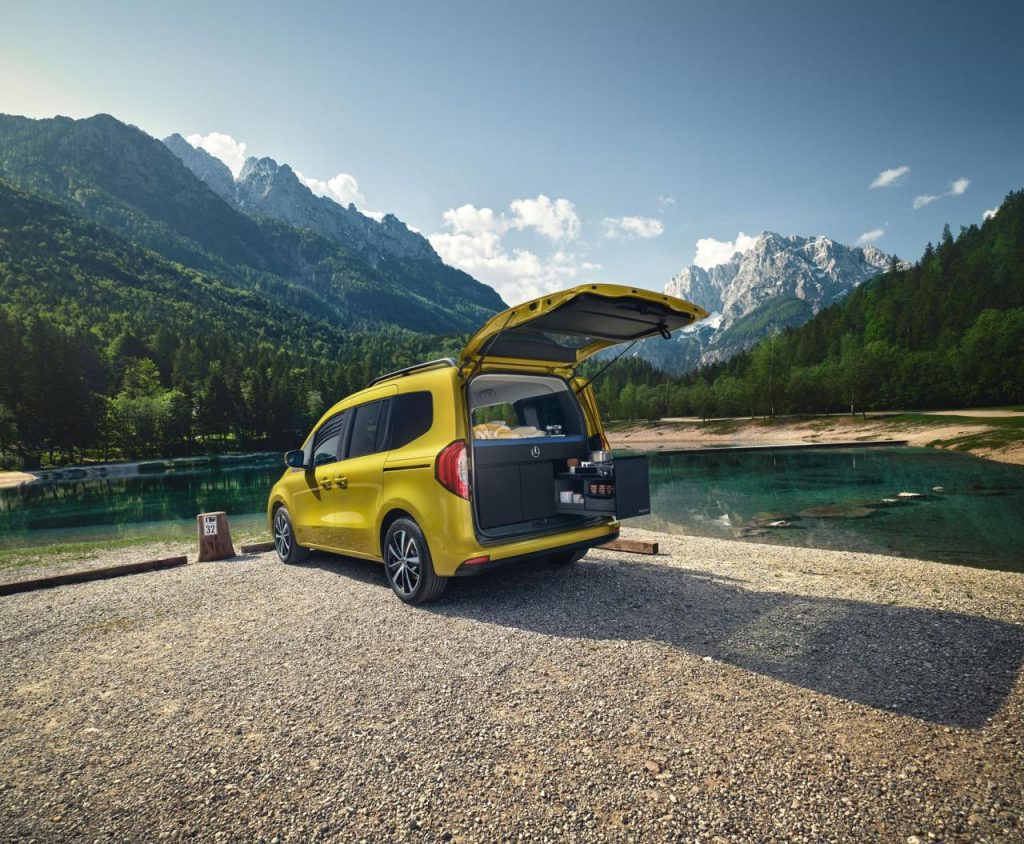 hd-mercedes-benz-vanlife-dusseldorf-2023-9