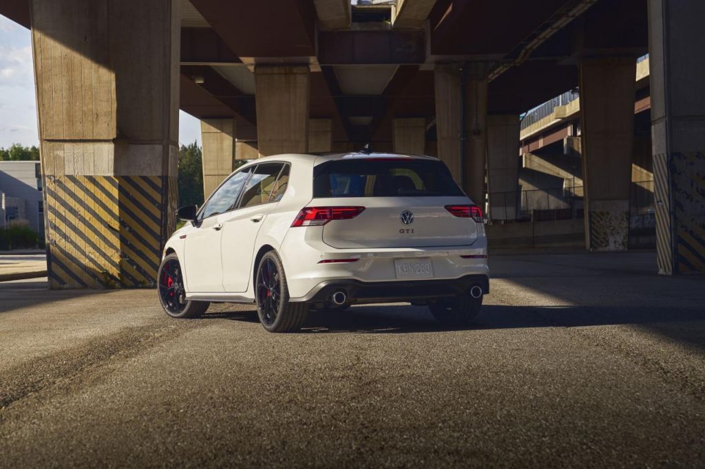 hd-vw-golf-gti-380-1
