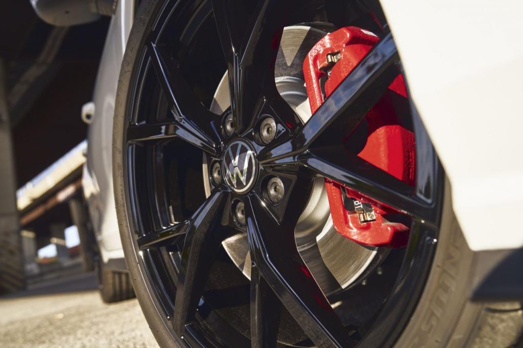 hd-vw-golf-gti-380-10