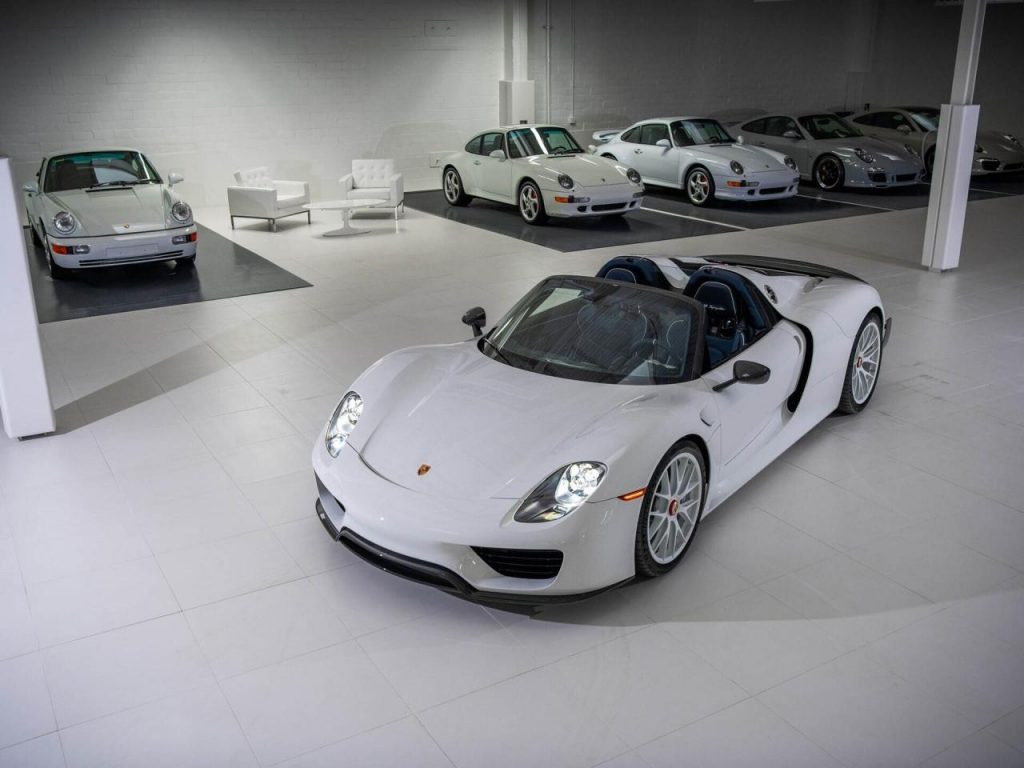 hd-white-collection-porsche-3