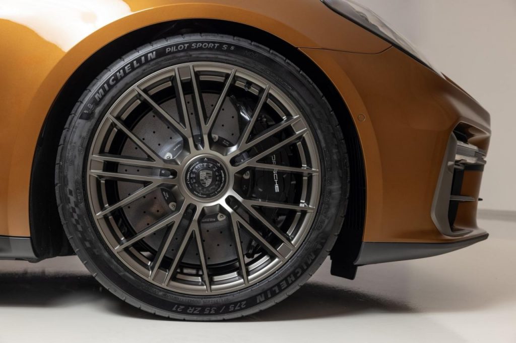 hd-porsche-panamera-8